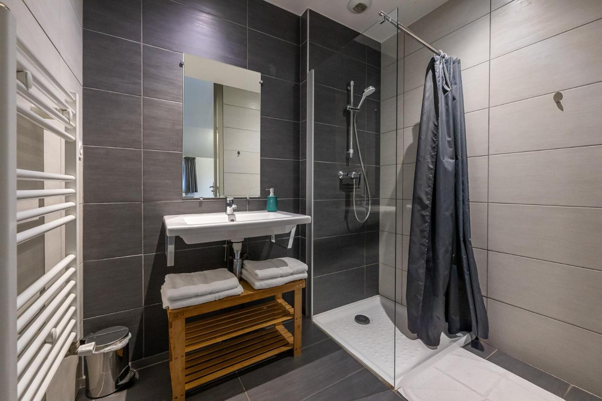 Auberge De La Graviere Orcieres Room photo